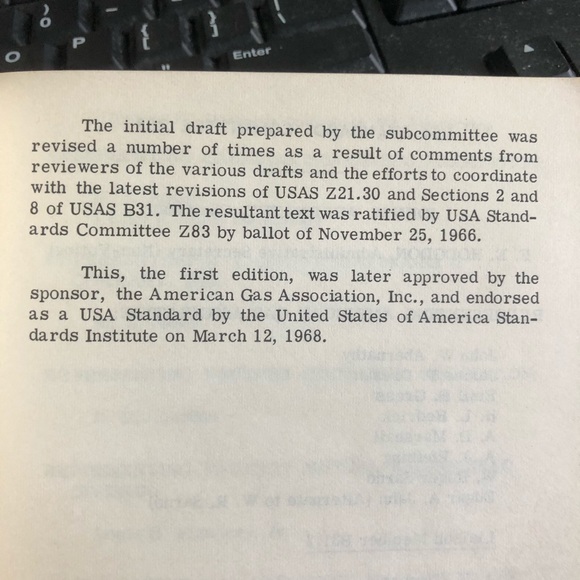 FIRST EDITION   USA  GAS STANDARDS PAMPHLET - Picture 4 of 5